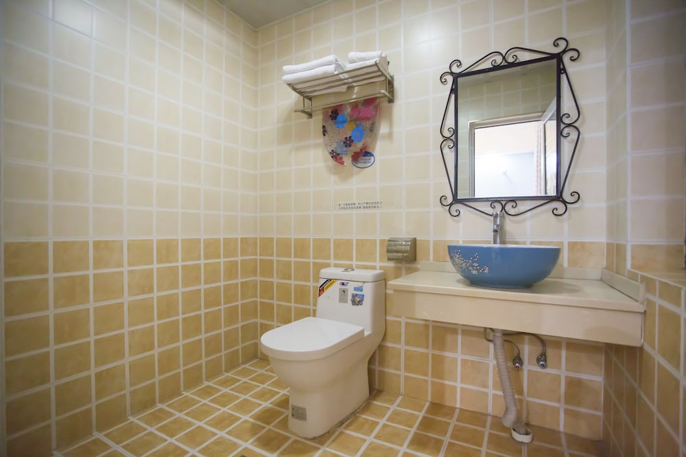 Romantic Room, 1 Bedroom, Ensuite, Hill View photo 2