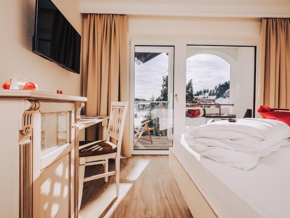 Comfort Double Room, Mountain View photo 1