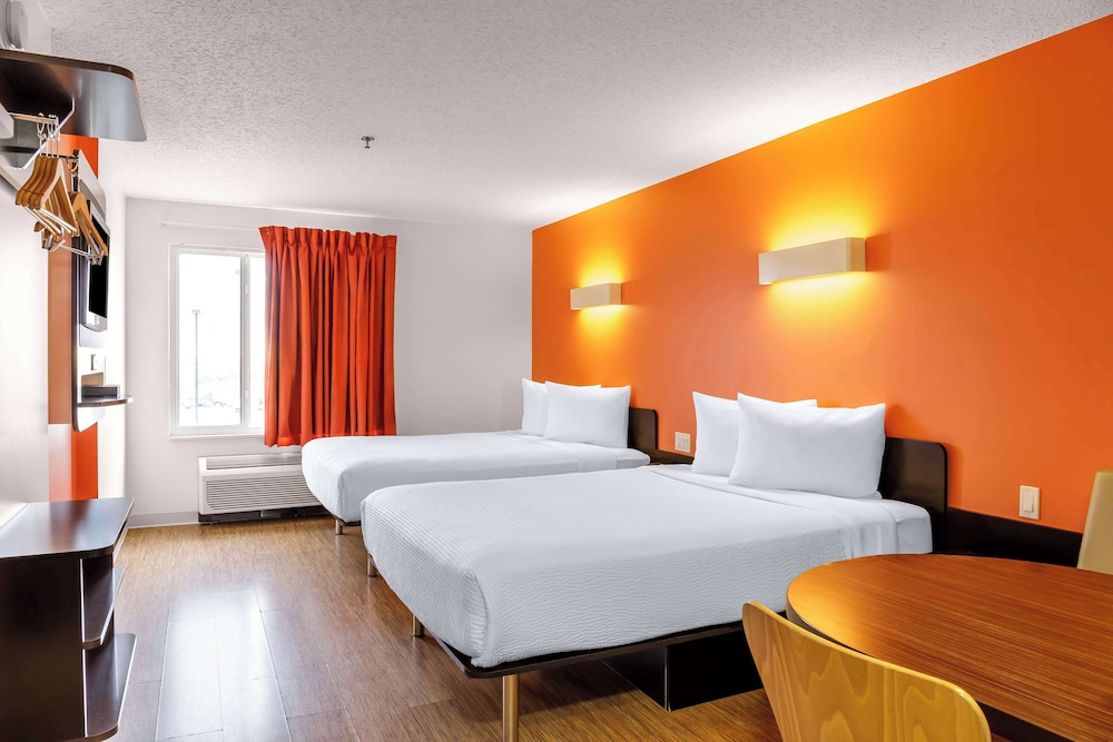 Standard Suite, 2 Queen Beds, Non Smoking, Kitchenette photo 2