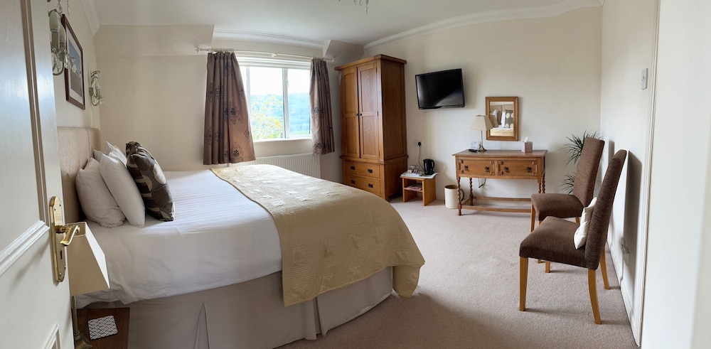 Classic Double Room, 1 King Bed, Non Smoking, Valley View photo 2