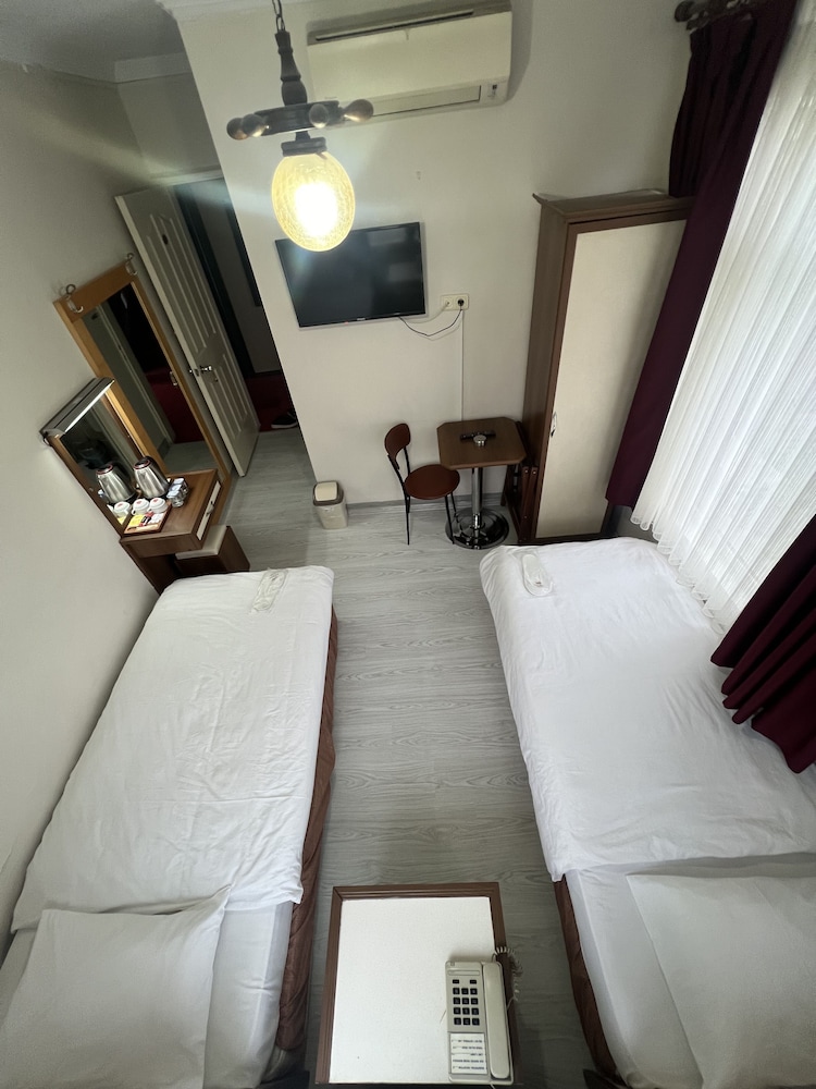 Classic Twin Room photo 3