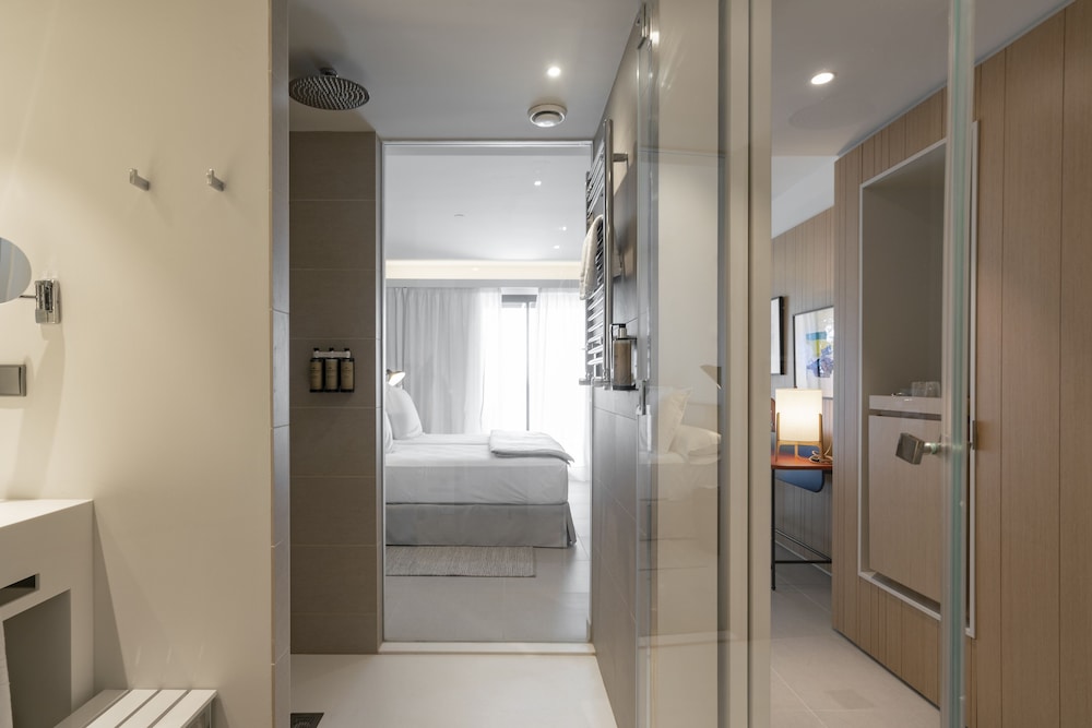 Standard Double Room - Photo 6