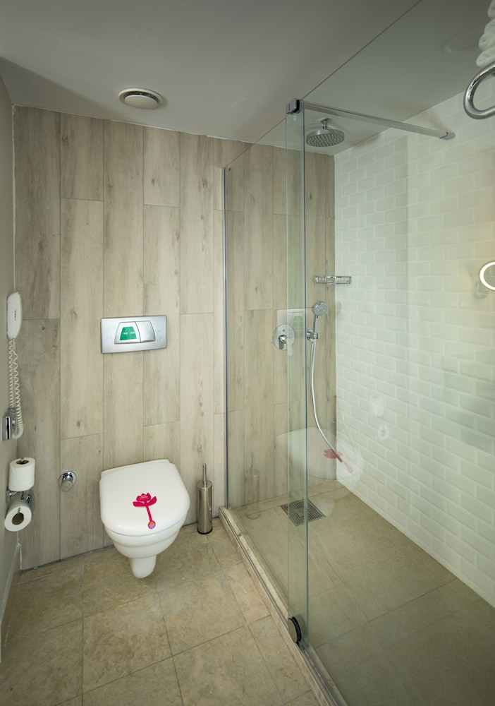 Superior Double or Twin Room, Partial Sea View