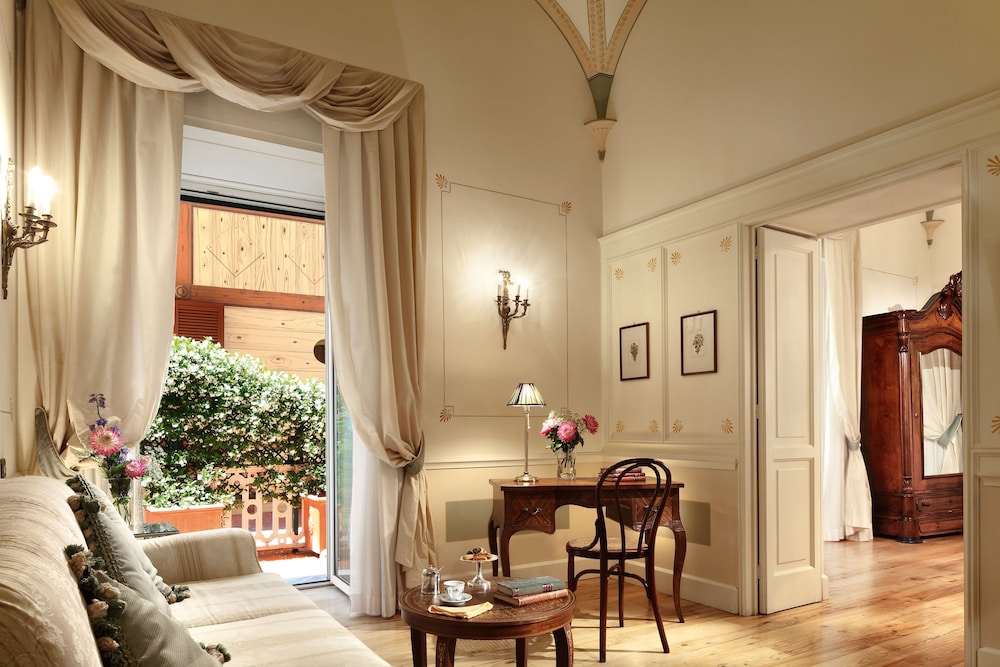 Deluxe Suite, Sea View - Photo 4