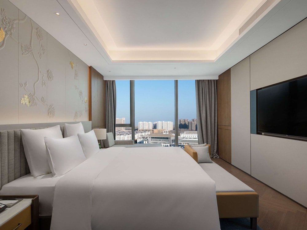 Deluxe Suite, 1 King Bed