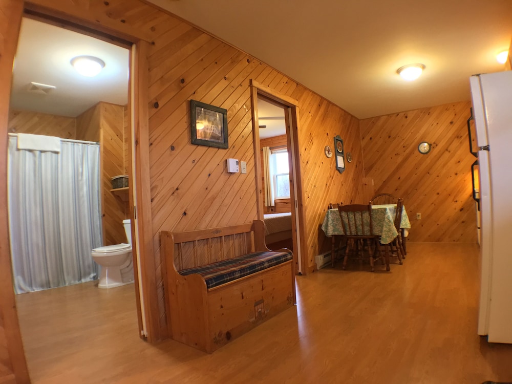 Cottage, 2 Queen Beds, Accessible, River View photo 3