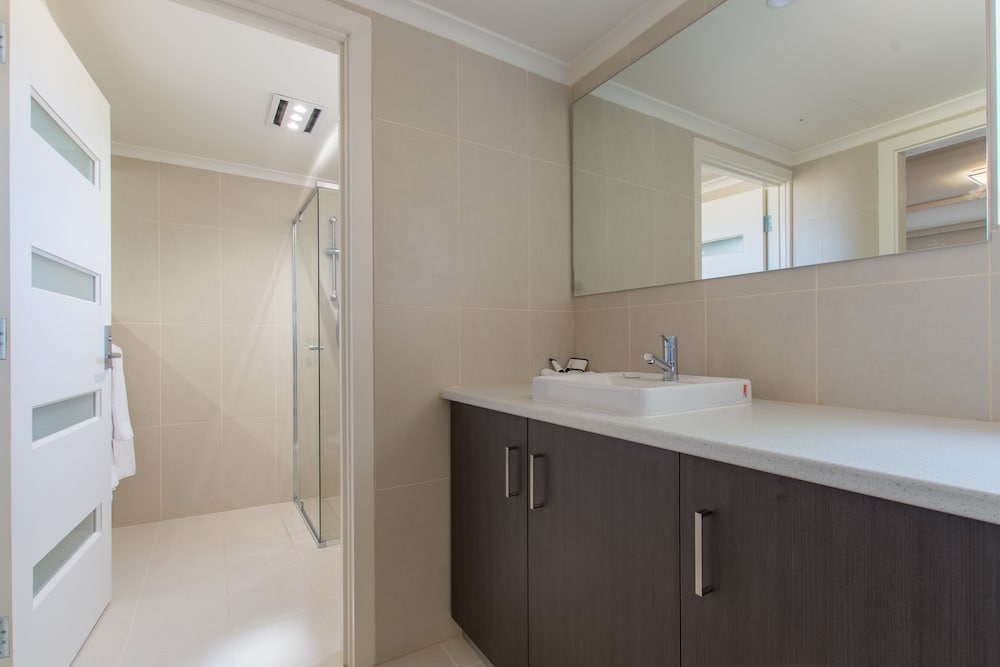 Premier One Bedroom King photo 2