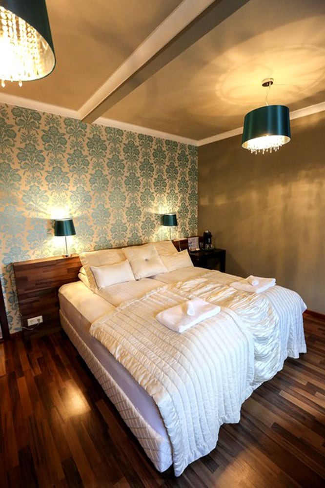 Basic Double Room, 1 Bedroom, Private Bathroom photo 1