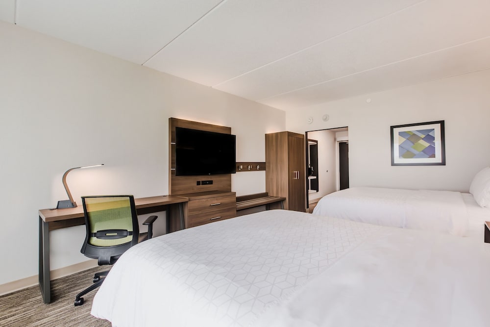 Suite, Multiple Beds