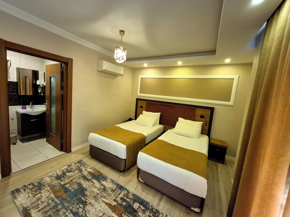 Comfort Triple Room