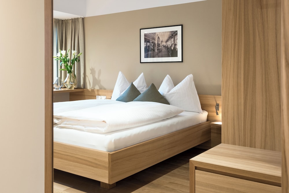 Standard Double Room - Photo 1