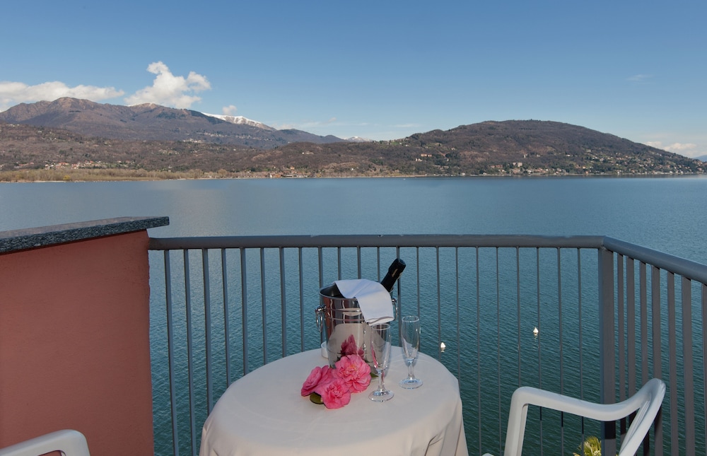 Superior Quadruple Room, Lake View - Photo 2