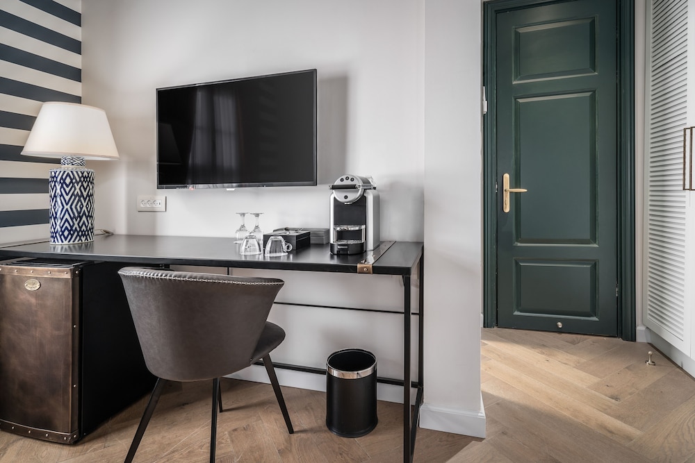 Family Studio Suite