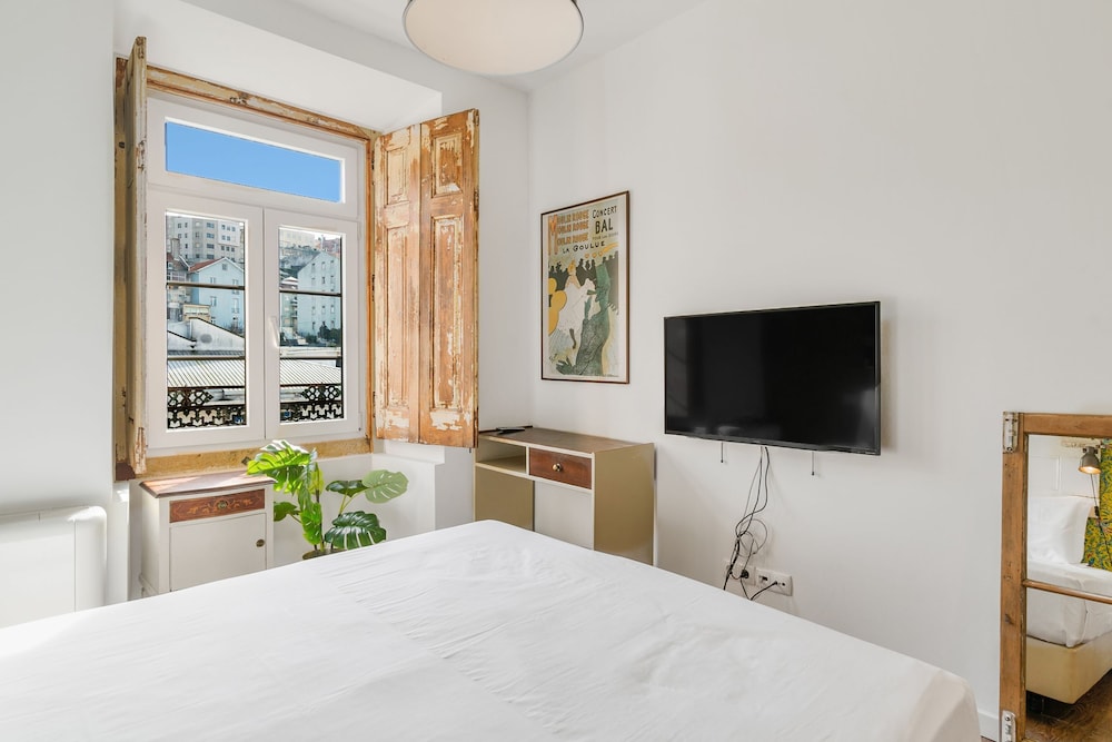The Indy House | 402 by LovelyStay photo 3