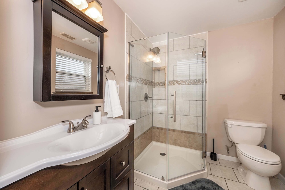 House, Multiple Beds, Pool Access, Garden View