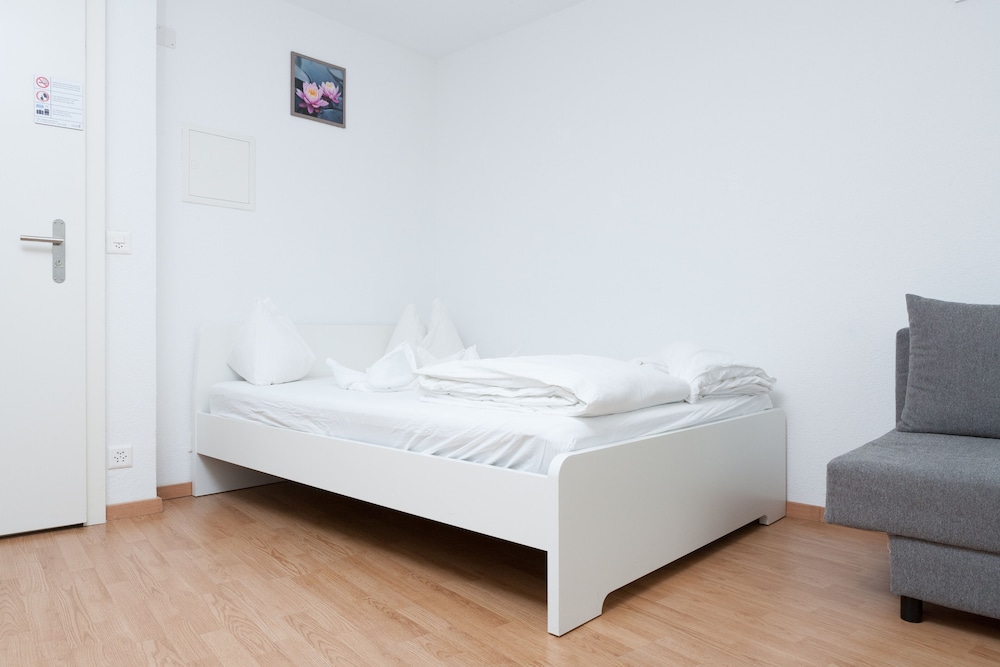 Basic Apartment