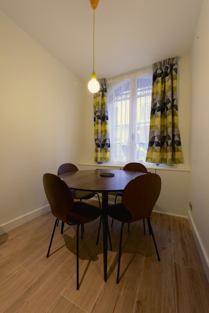 Apartment, 1 Bedroom, Kitchen photo 2