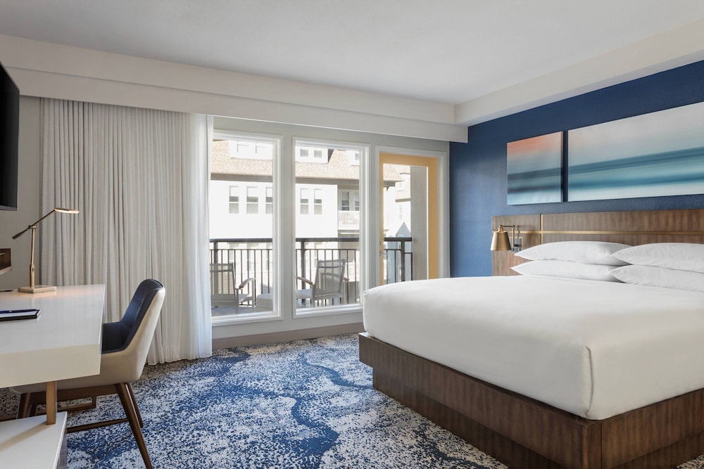 Suite, 1 King Bed with Sofa bed, Balcony (View) - Photo 5