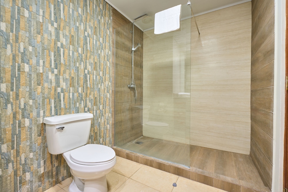 Deluxe Room, Ocean View - Photo 3
