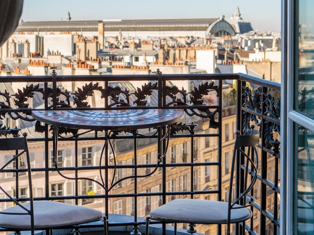 Deluxe Room, Balcony, City View