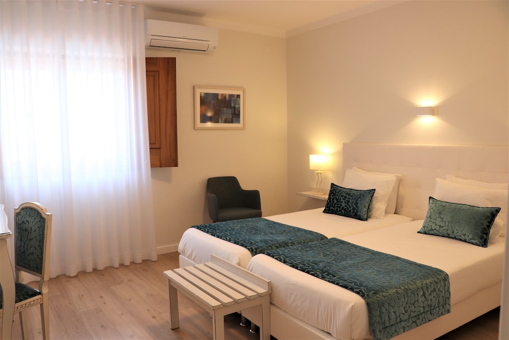 Double or Twin Room photo 2