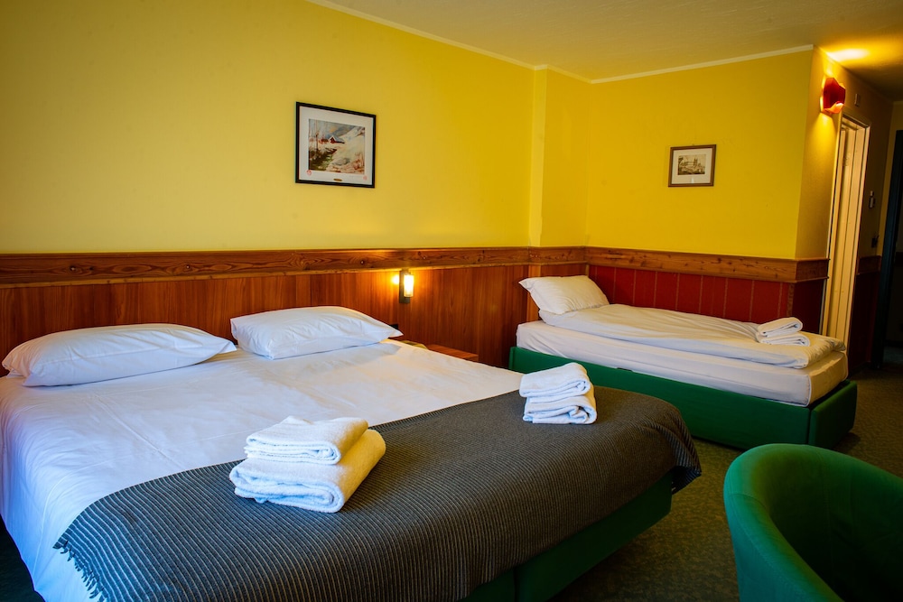 Premium Triple Room, Balcony