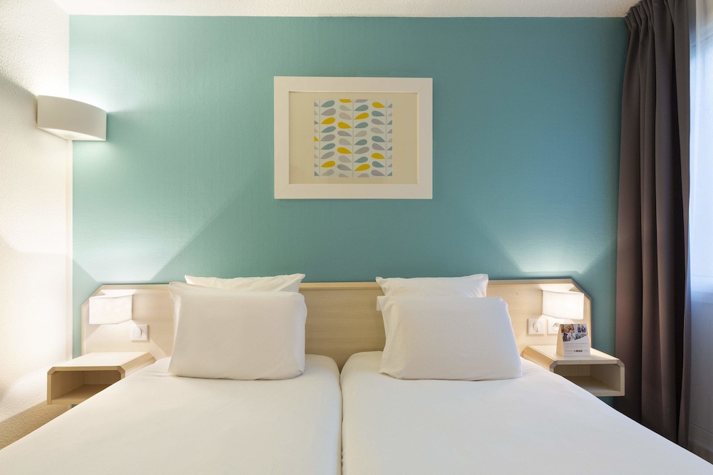 Standard Twin Room, 2 Twin Beds, Non Smoking - Photo 8