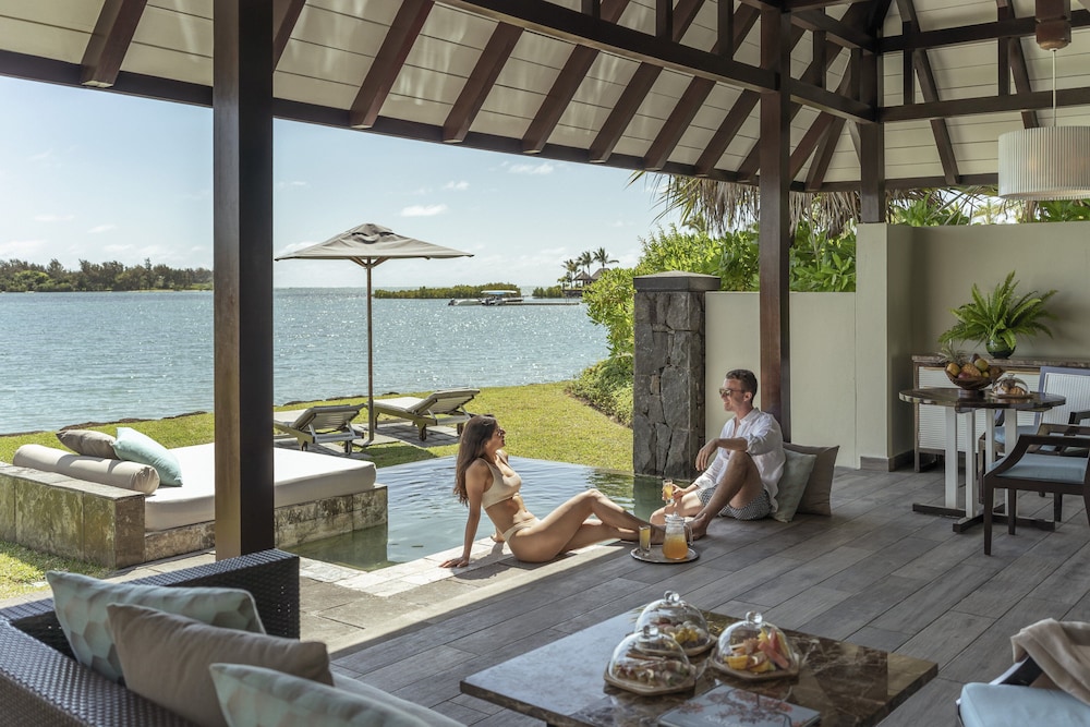 Villa, 1 King Bed, Private Pool, Oceanfront - Photo 7