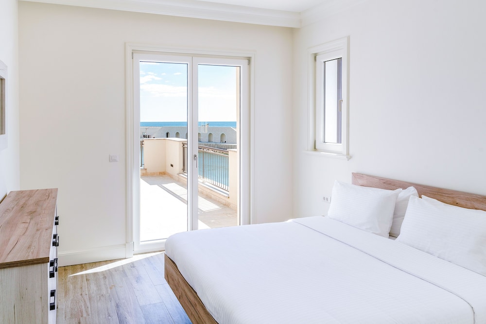 Two Bedroom Residence Sea View