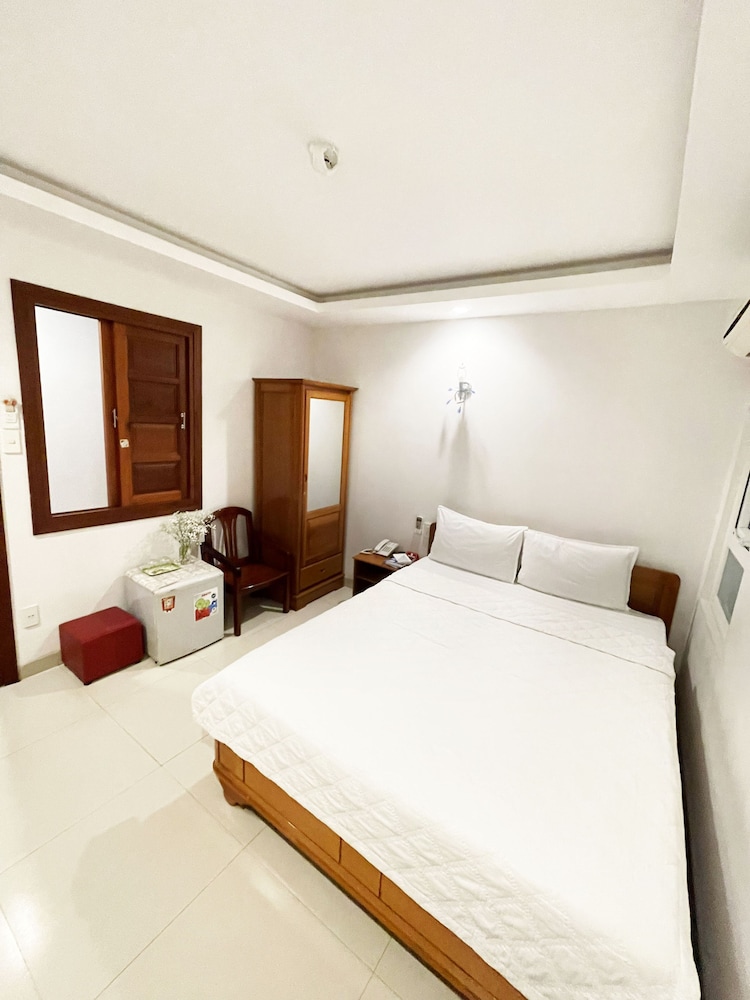 Standard Double Room - Photo 3