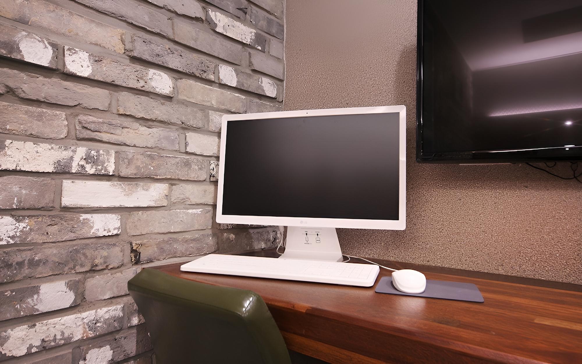 Room (Standard (1 vehicle per room)) - Photo 18