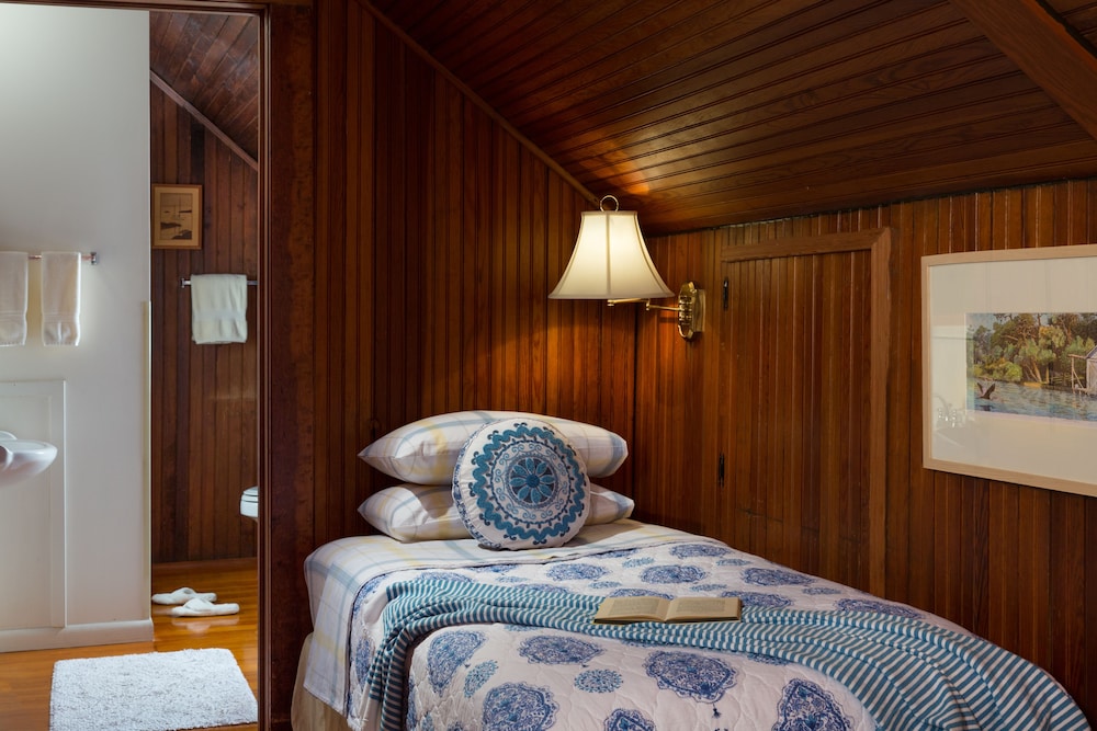 Premium Room, Multiple Beds, Non Smoking photo 3