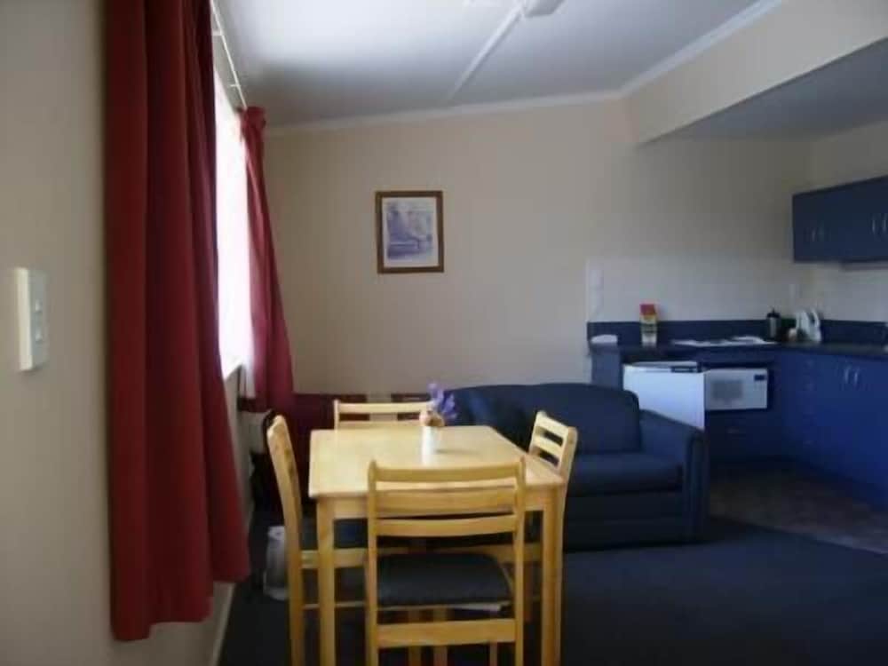Standard Suite, 2 Bedrooms, Non Smoking, Kitchen (apartment) photo 1