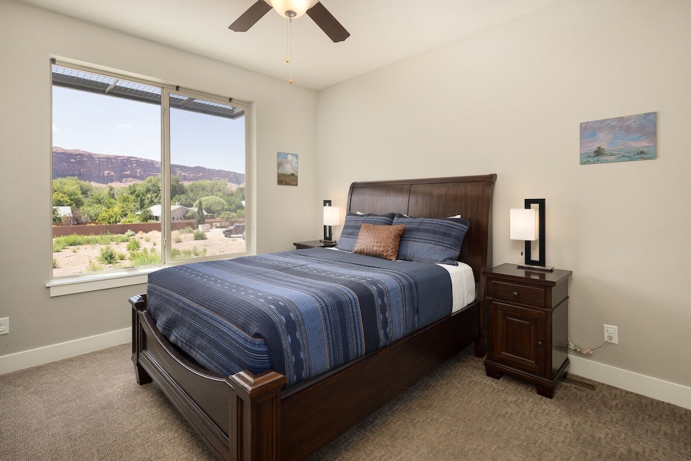 Luxury House, 3 Bedrooms, Patio, Mountain View photo 2