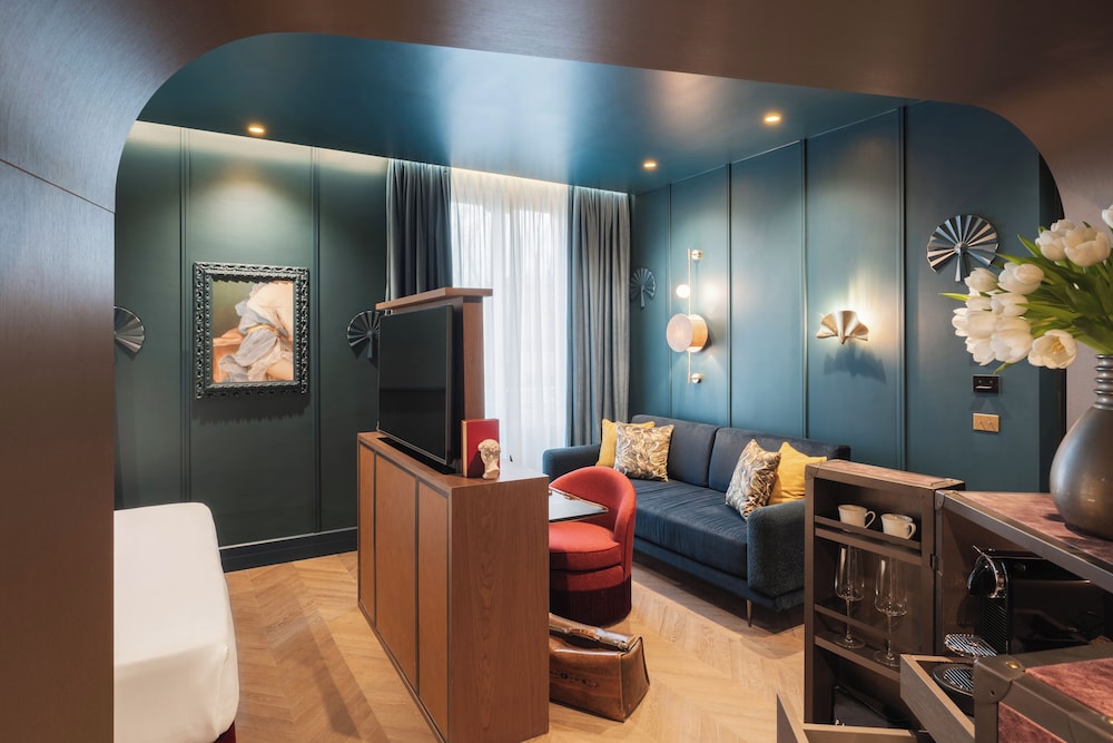 Room (Wellness) thumbnail 6