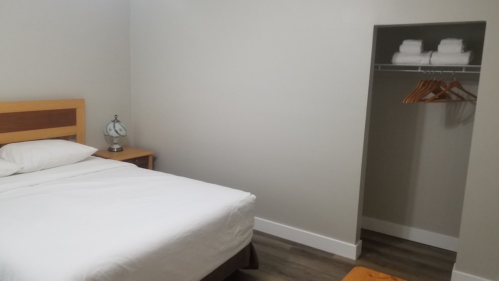 3 Bedroom House photo 2