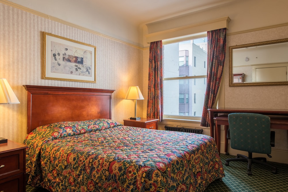 Deluxe Room - Photo 2