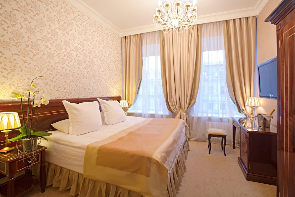 Superior Double or Twin Room photo 3