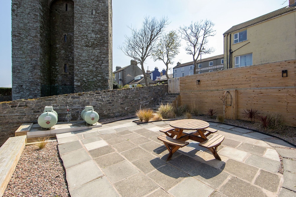 Apartment, Private Bathroom, Courtyard View - Photo 14