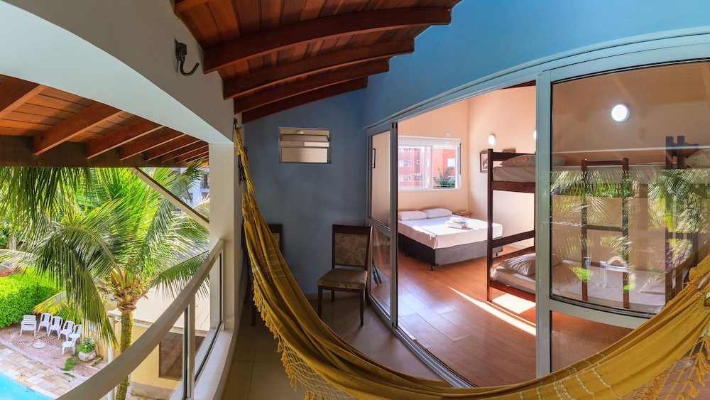 Room (6 beds - master) photo 1