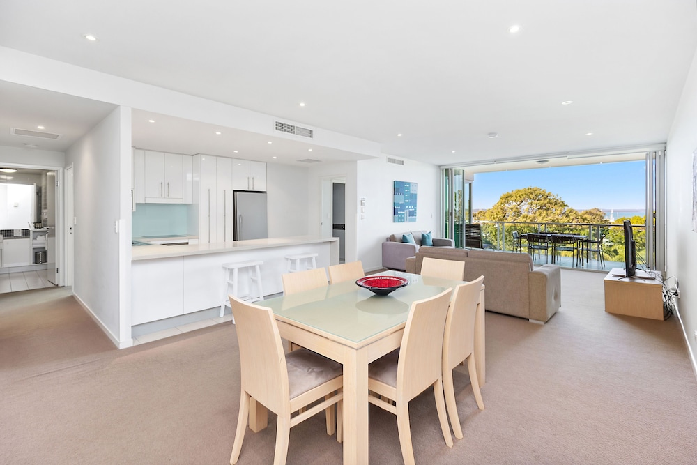 Standard Room, 2 Bedrooms, Partial Ocean View, photo 6