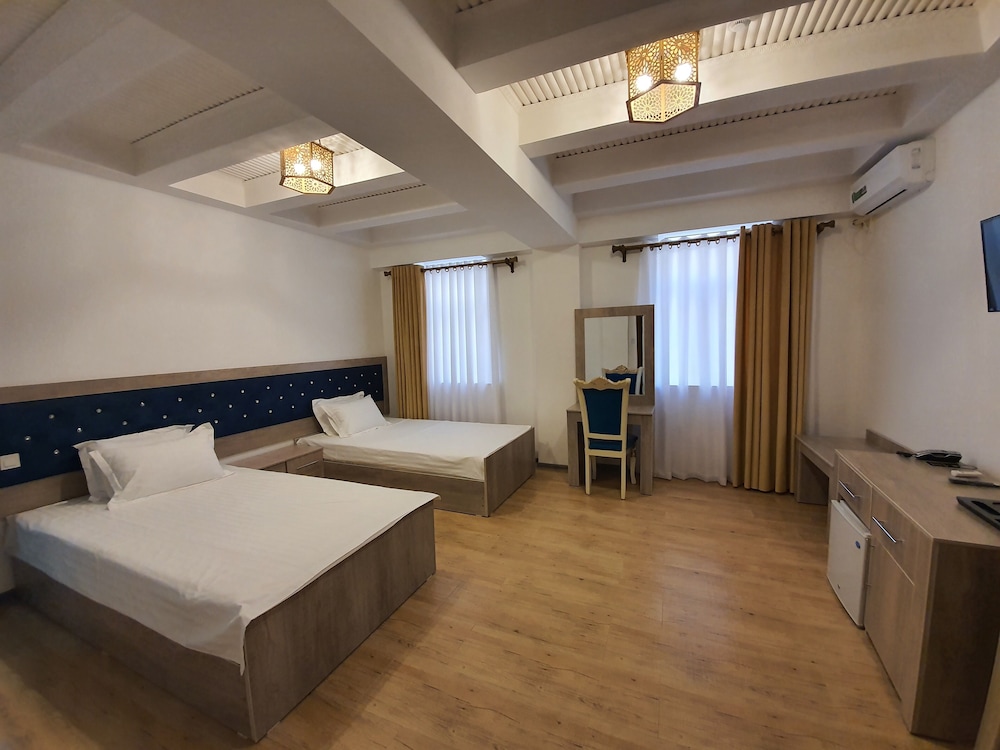 Deluxe Triple Room photo 3
