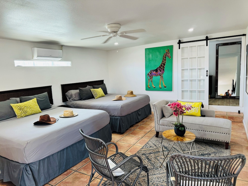 Deluxe Room, 1 Bedroom, Kitchen, Corner