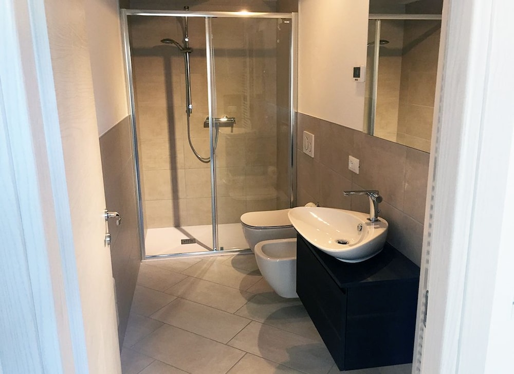 Standard Apartment, 1 Bedroom, Lake View photo 2