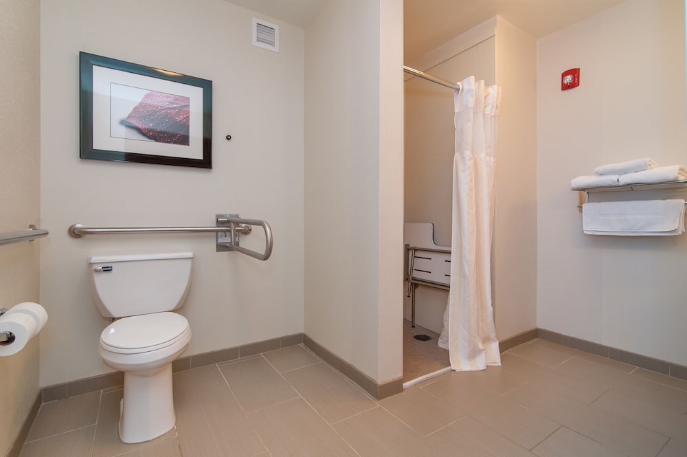 Room, Accessible photo 3