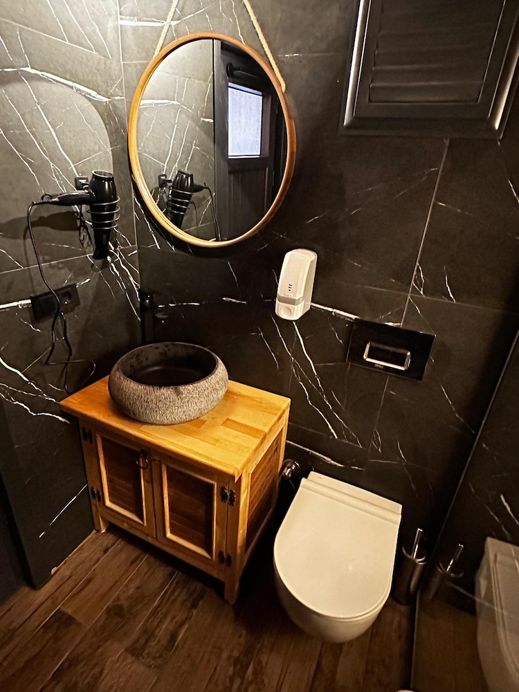 Bohemian Suite Room photo 3