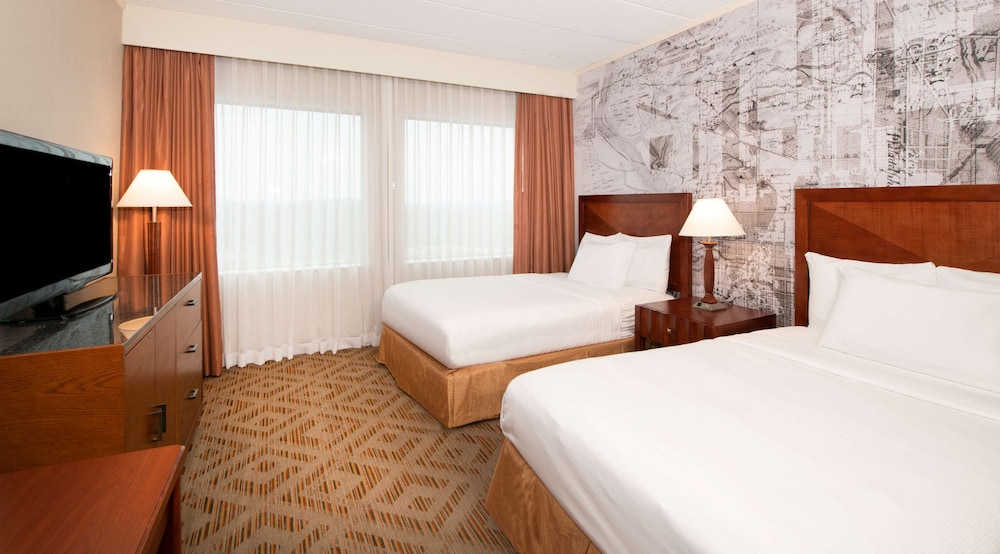 Suite, 2 Double Beds photo 2