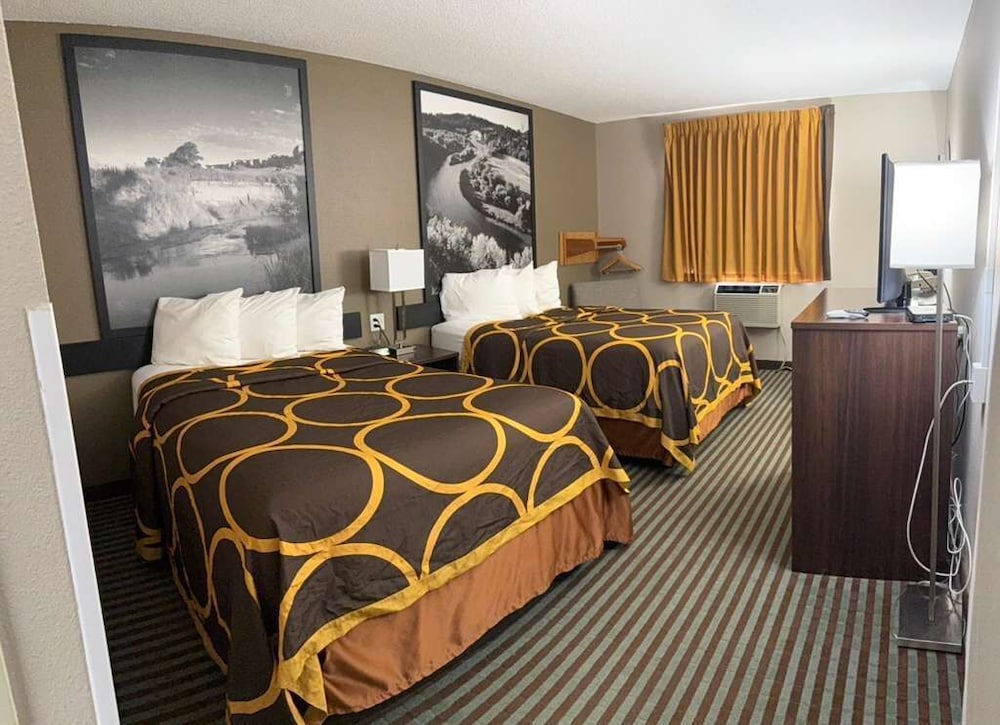 Room, 2 Queen Beds, Mobility Accessible, Non Smoking photo 1
