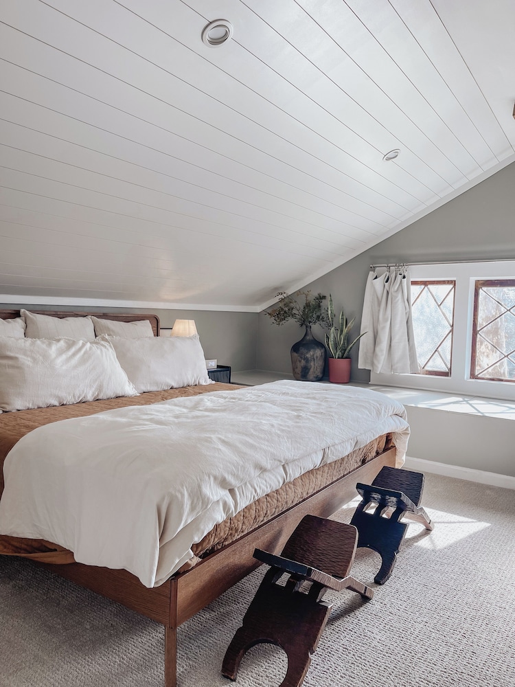 Rosalie Upstairs Suite photo 1