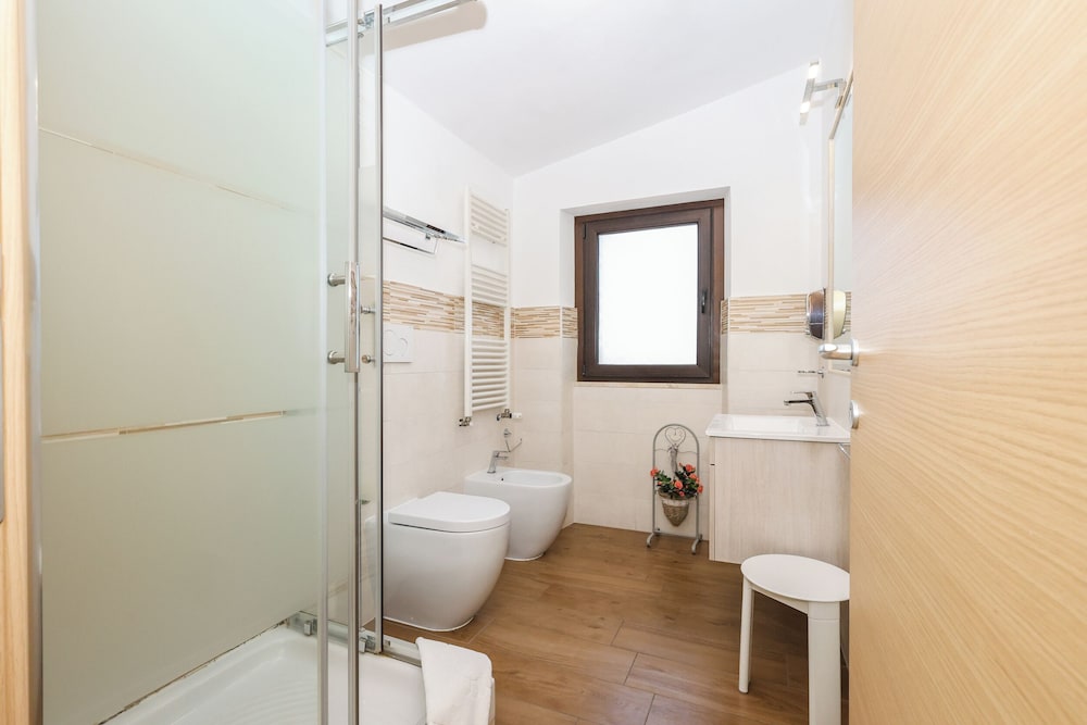 Exclusive Triple Room photo 2